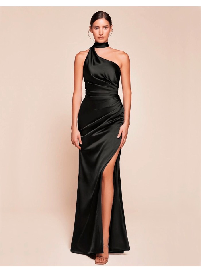 vestido de fiesta largo satinado con escote asimétrico, ideal para invitada o dama de honor.