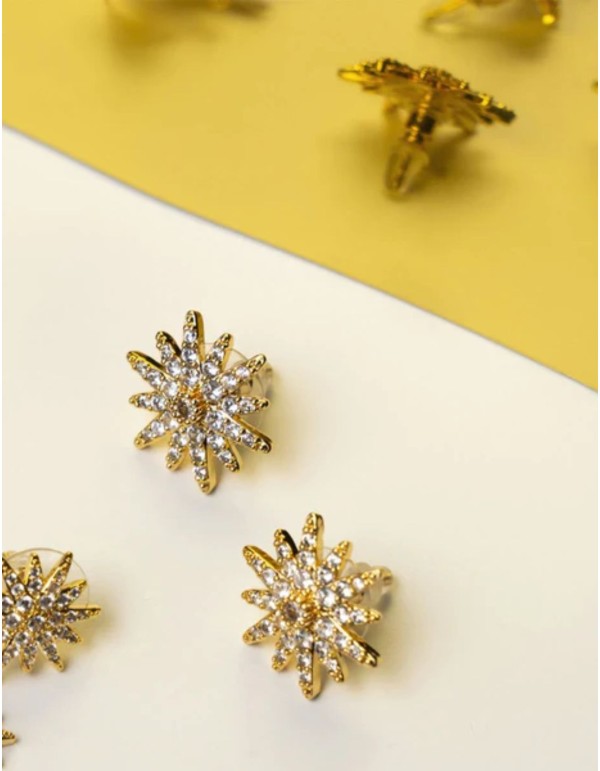 Pendientes en forma de estrella con circonitas 2