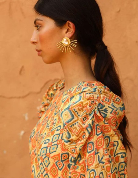 Pendientes de fiesta con rayos y piedra de color