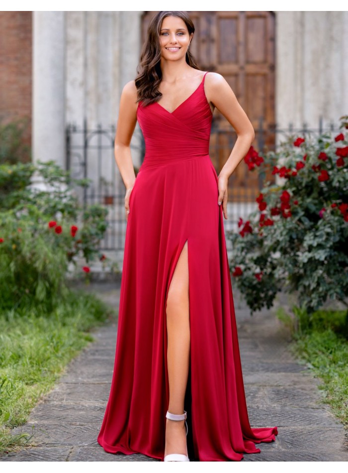 Vestido de invitada largo satinado con tirante fino