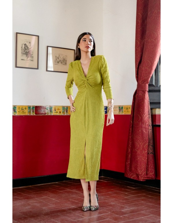 Vestido largo verde pistacho escote drapeado 2