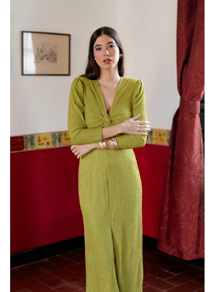 Robe longue vert pistache avec encolure drapée