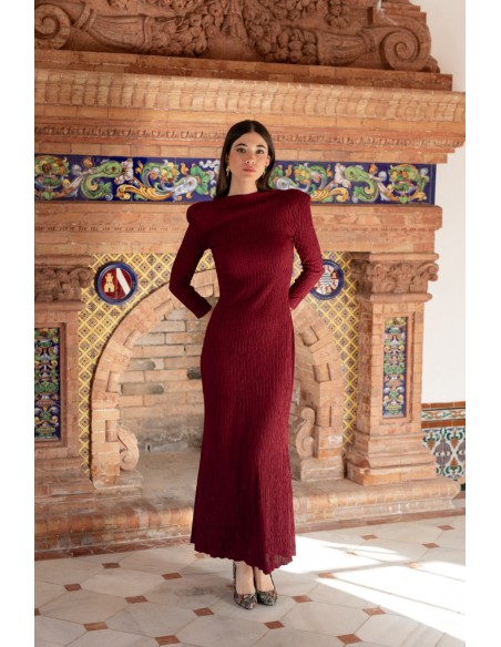 Robe longue marron avec décolleté dans le dos