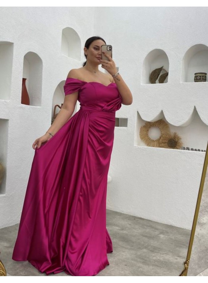 Long party dress with ruching and sweetheart...