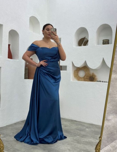 Vestido de fiesta largo con fruncido y escote corazón