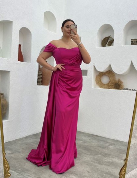 Vestido de fiesta largo con fruncido y escote corazón