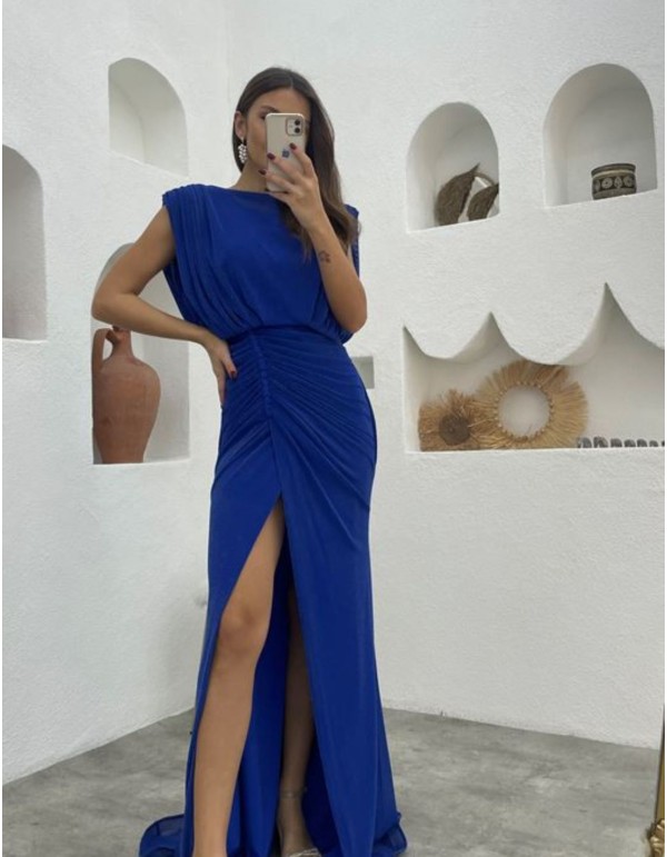 Robe longue de fête avec encolure fermée et épaulettes 2