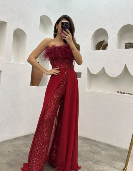 Combinaison de fête en Sequin avec encolure en plumes