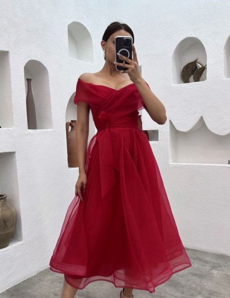 Midi dress with bandeau neckline and bow at the waist