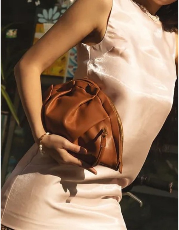 Bolso de mano caramelo 2