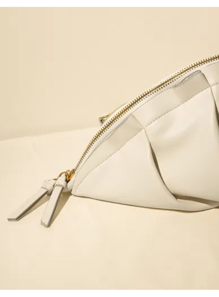 Bolso de mano marfil con forma de gyoza para ocasiones especiales