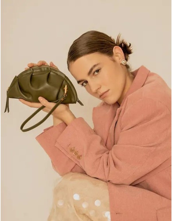 Khaki green mini handbag in gyoza shape 2