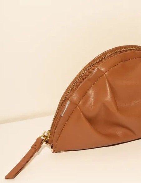 Bolso mini de mano caramelo en forma de gyoza