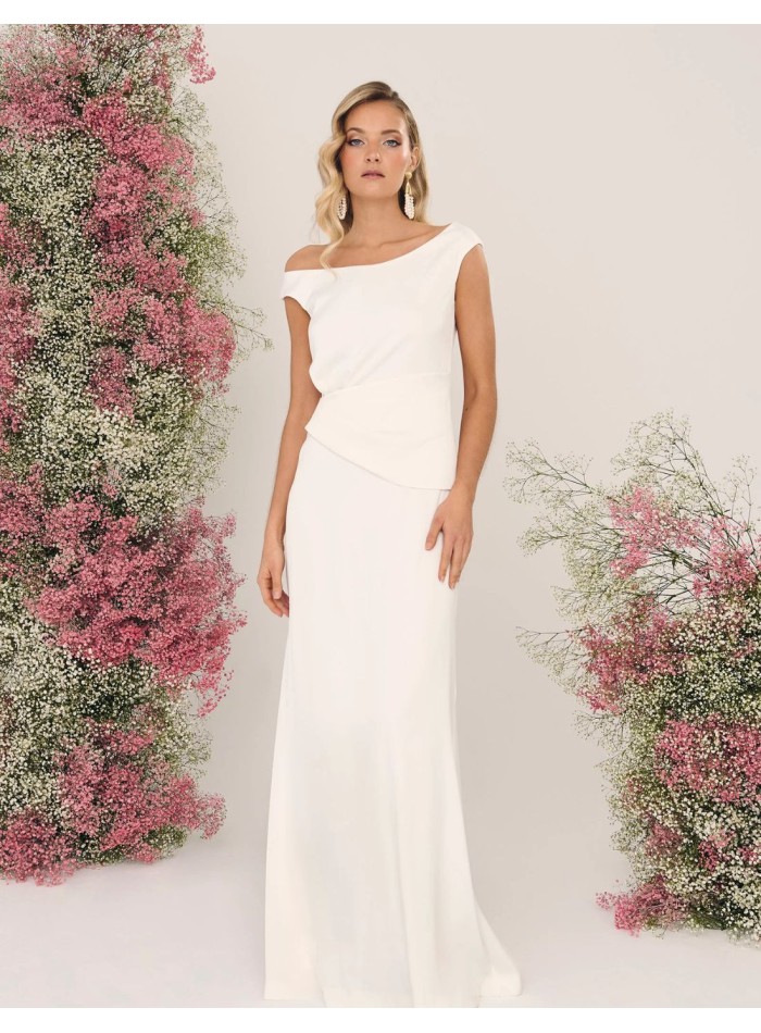 Vestido de novia escote asimetrico con tirante...