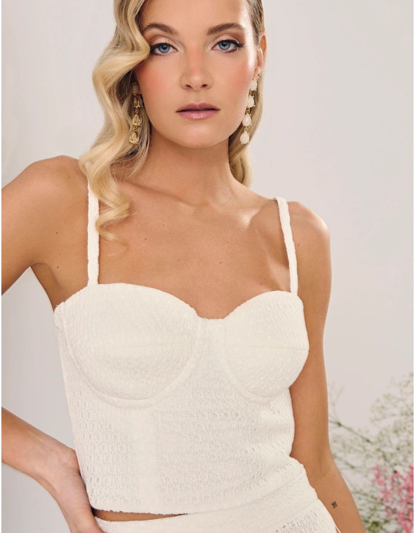 Top de novia con escote corazón y tirante fino