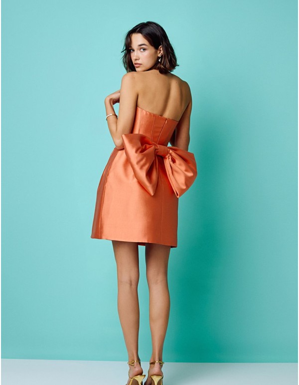 Vestido corto de fiesta con corpiño y lazada desmontable