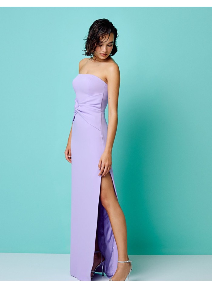 Vestido de fiesta largo lila con mangas capa