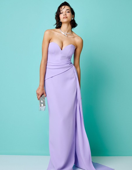 Vestido largo de fiesta con escote corazón para eventos especiales