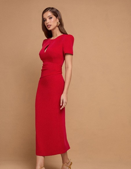 Robe de soirée midi rouge à manches courtes et décolleté fendu