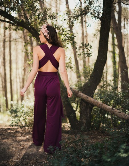 Mono de fiesta multiposición berenjena para invitada