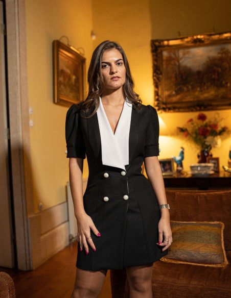 Vestido corto blanco y negro botones