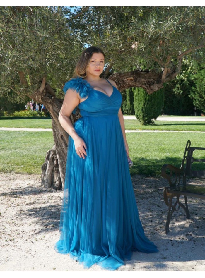 Long tulle dress with decorated shoulder for...