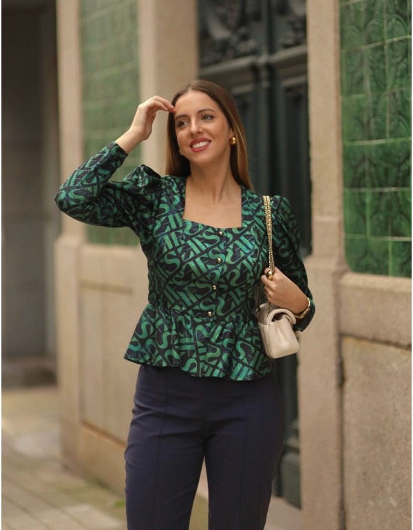 Blusa estampada con peplum y escote cuadrado