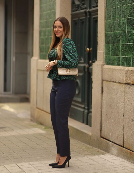 Blusa estampada con peplum y escote cuadrado