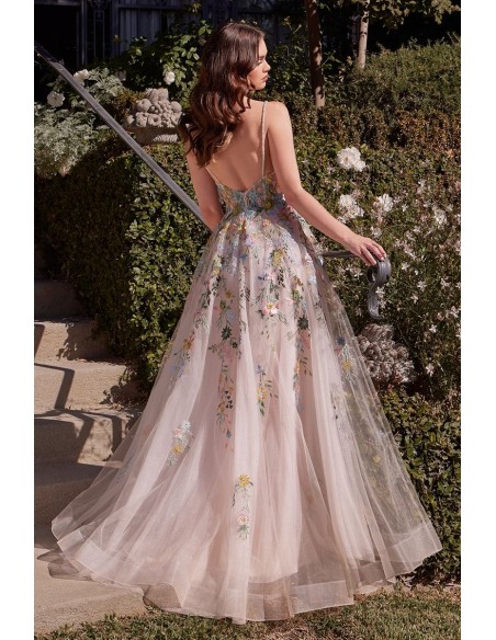 Robe de soirée longue en tulle avec broderie florale