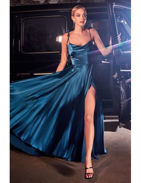 Robe de fête désinfectée avec jupe flottante et bretelles réglables