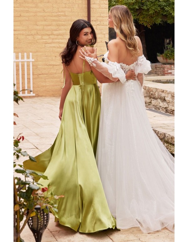 Robe de fête désinfectée avec jupe flottante et bretelles... 2