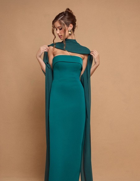 Strapless long dress with emerald green cape