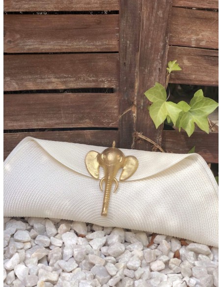 Raffia bag with elephant clasp in bronze