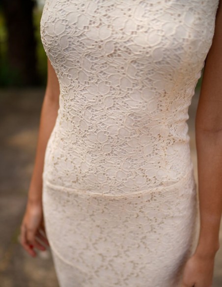 Vestido midi blanco roto para eventos especiales