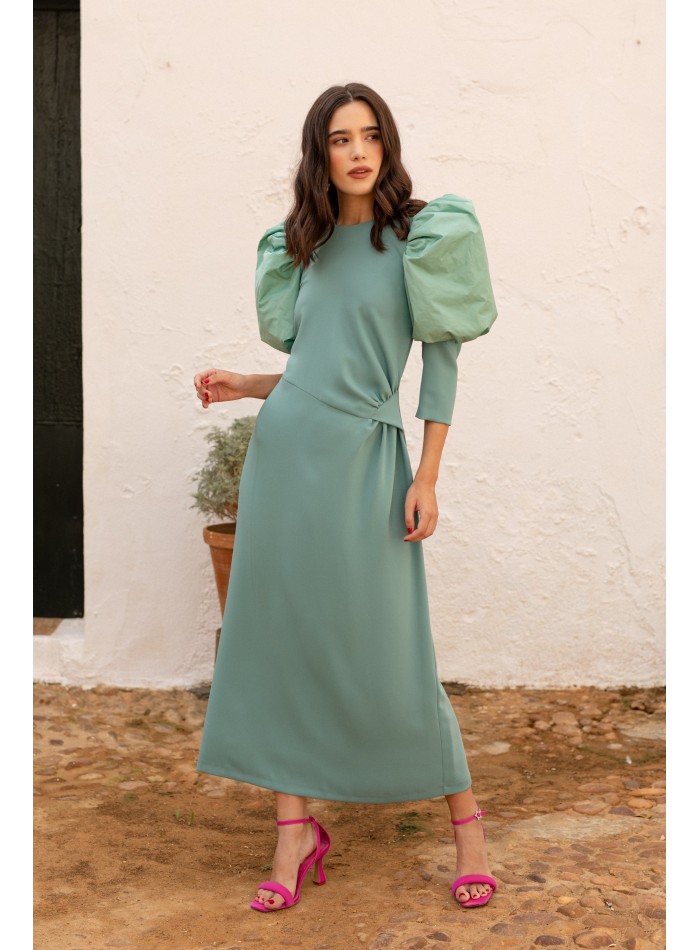 Robe midi drapée vert menthe à manches longues bouffantes