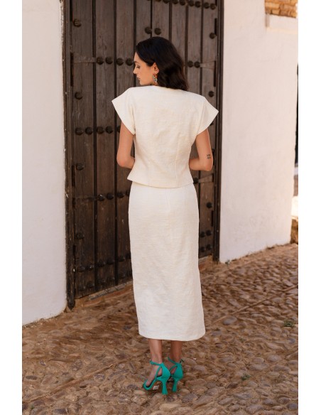 Two-piece white short-sleeved crossover set