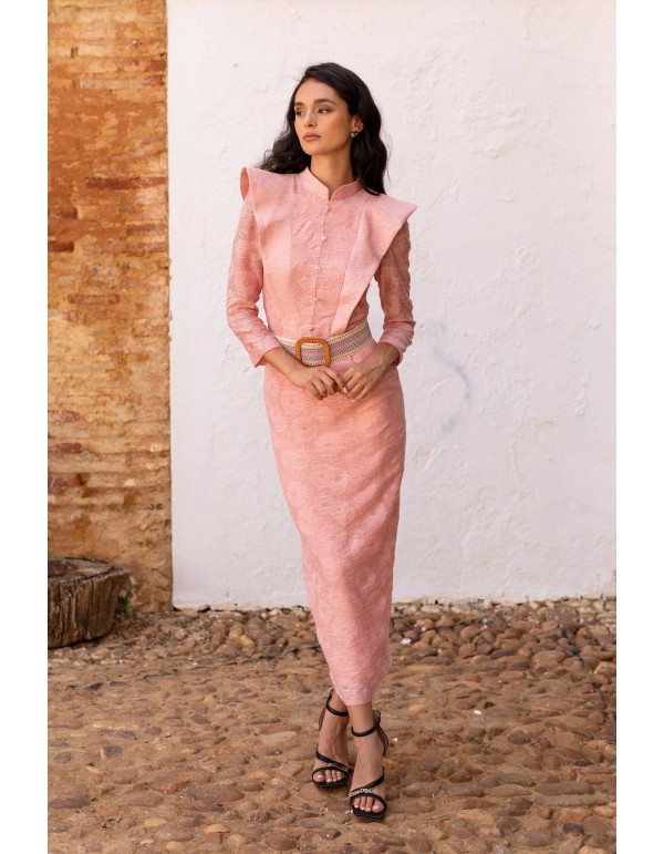 Vestido midi de invitada rosa en encaje floral