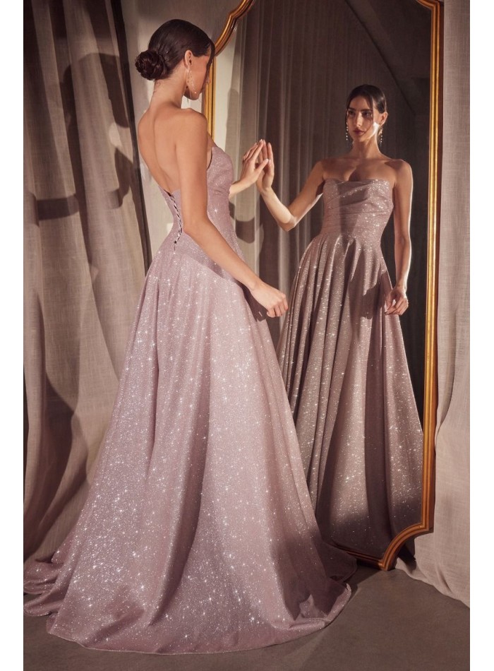 Robe de soirée sans bretelles en tissu brillant