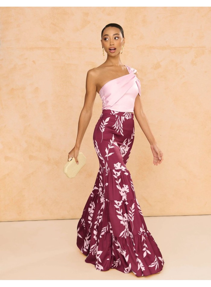 Long skirt with floral print and ruffle details