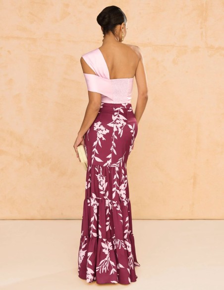 Long skirt with floral print and ruffle details