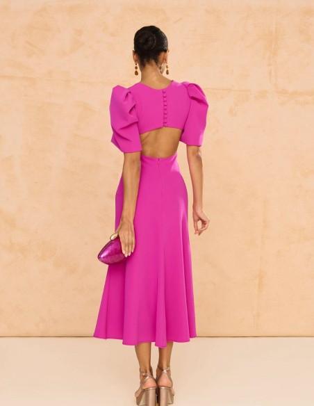 Vestido midi de fiesta con mangas abullonada y espalda descubierta color rosa