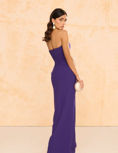 Vestido largo palabra de honor con volante en lateral morado