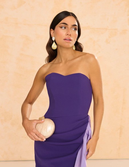 Vestido largo palabra de honor con volante en lateral morado