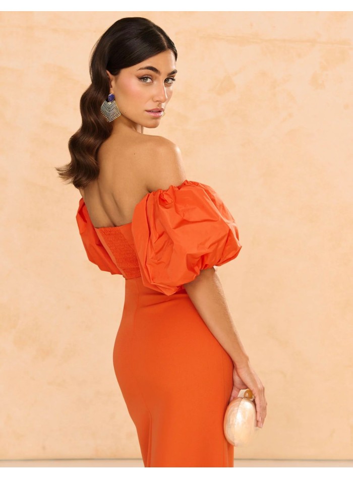 Robe d'invité midi avec manches bouffantes...