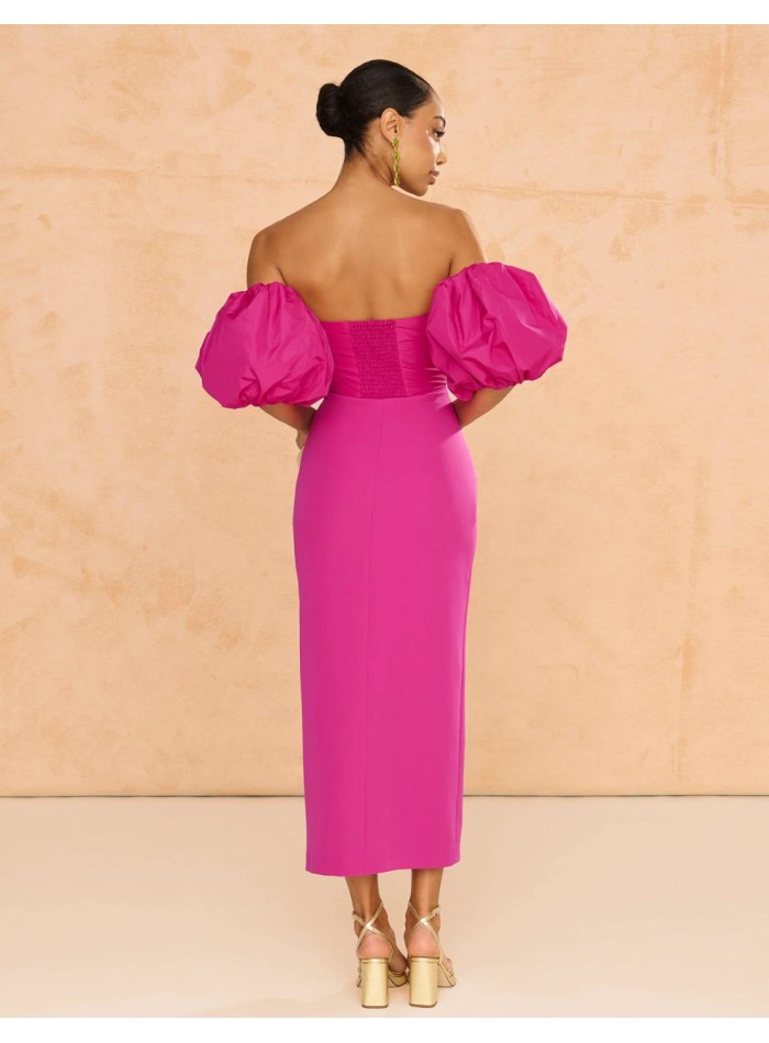 Midi dress for guest with puffed sleeves and slit
