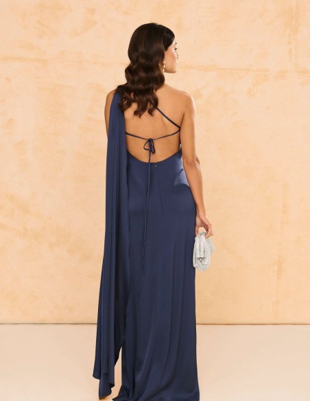 vestido invitada capa