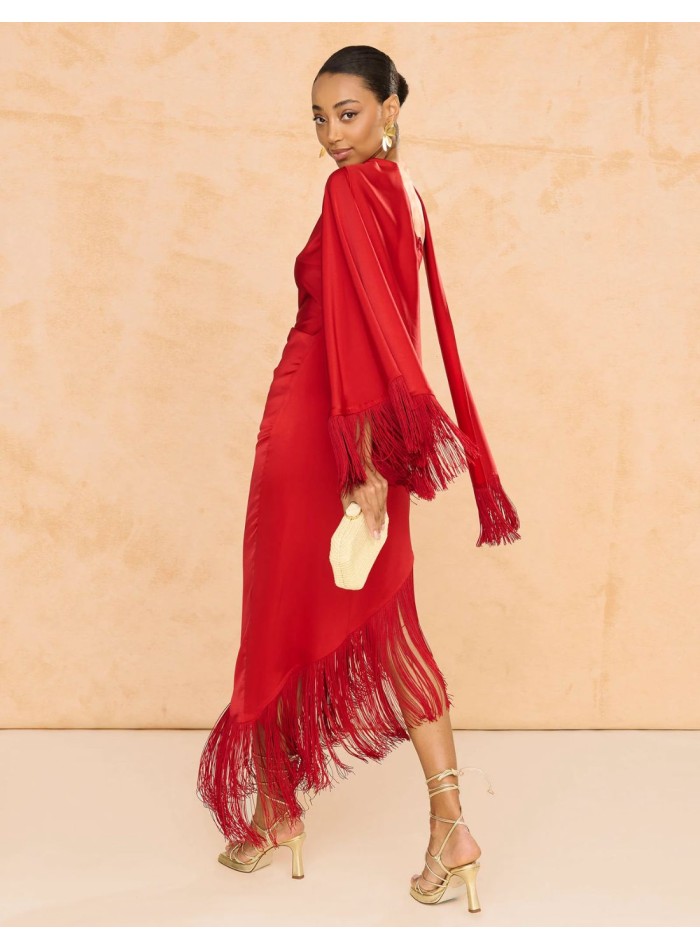 Robe midi asymétrique pour invités avec détails...