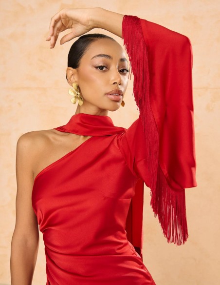 Robe midi asymétrique pour invités avec détails de franges