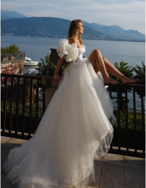 Robe de mariée longue en tulle avec manches amovibles 2