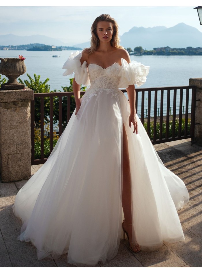 Robe de mariée longue en tulle avec manches...